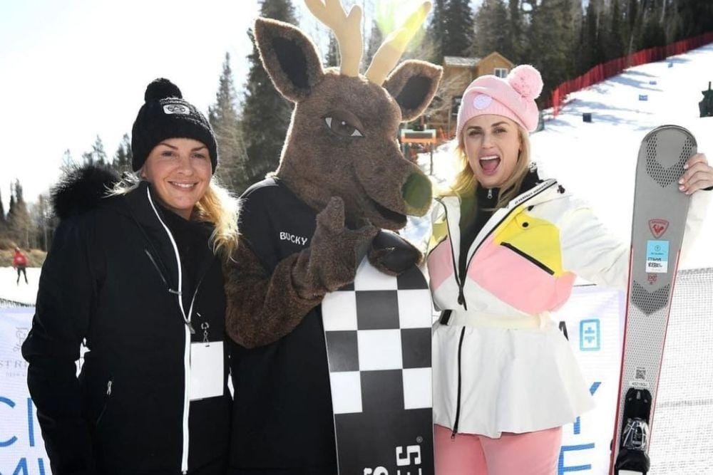 instagram.com/harpersbazaarsg