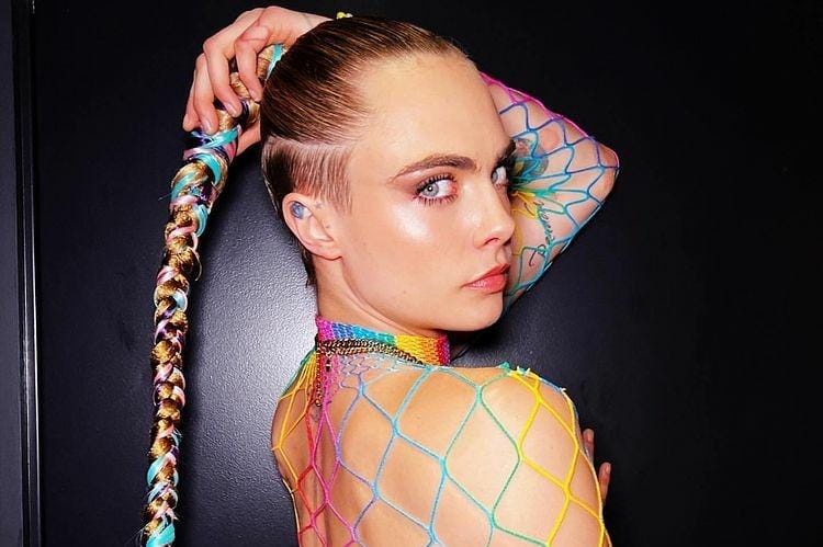 Instagram.com/@caradelevigne