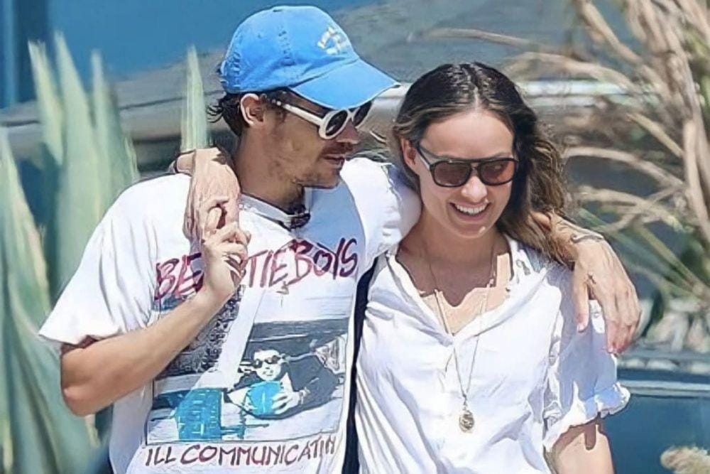 twitter.com/tinaismyname_