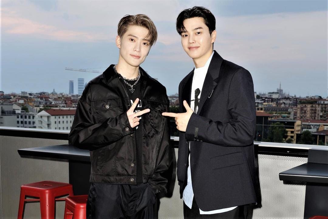Gaya Kece Jaehyun NCT dan Song Kang di Acara Prada Spring/Summer 2023