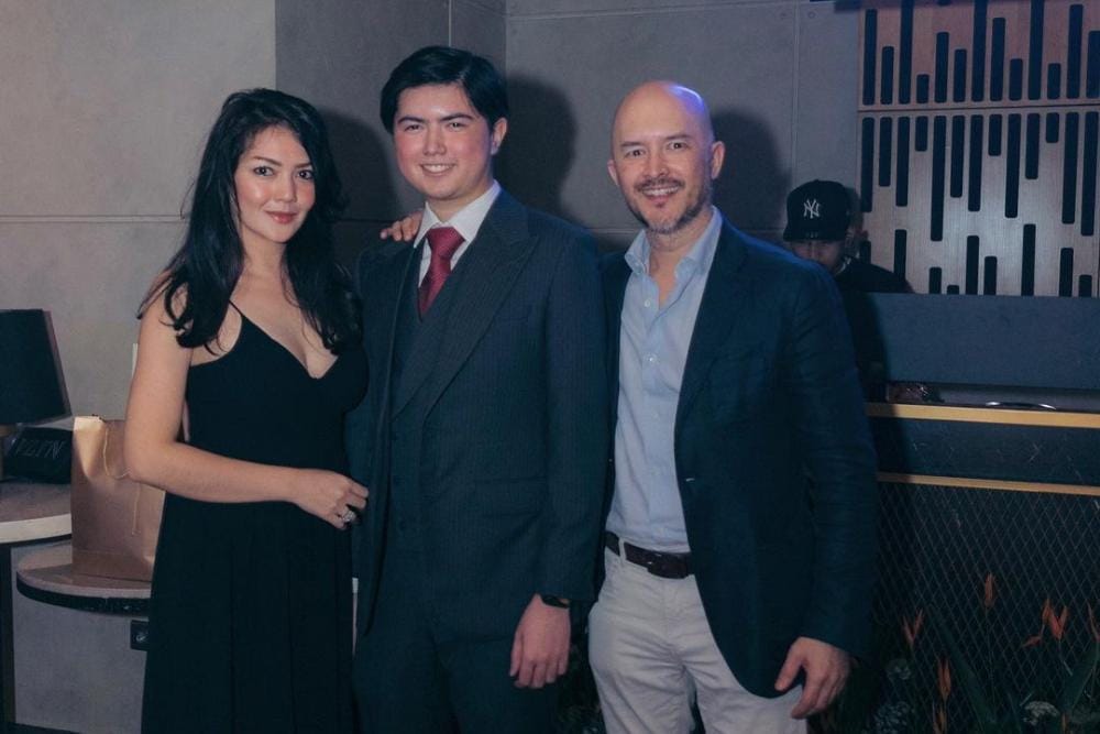 instagram.com/melinaatian