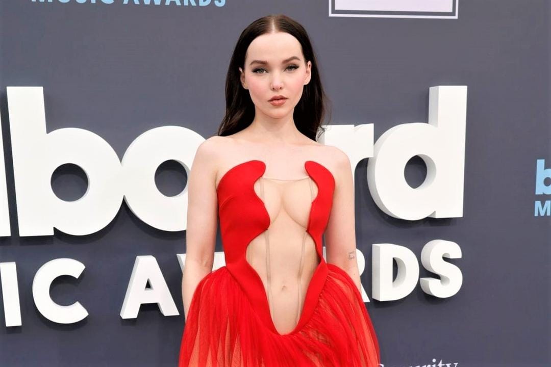 Transformasi Gaya Dove Cameron, Bintang Disney yang Makin Seksi
