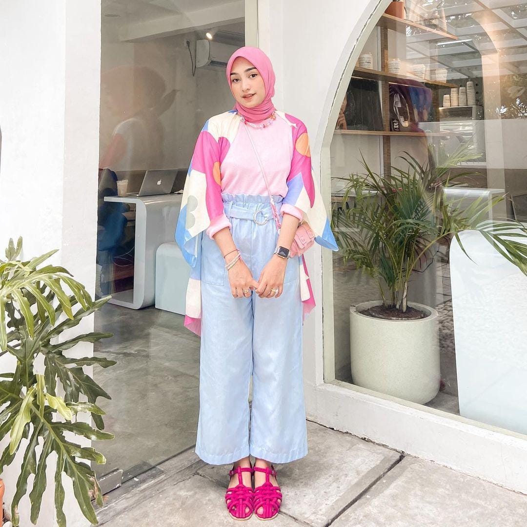 instagram.com/anisatswn
