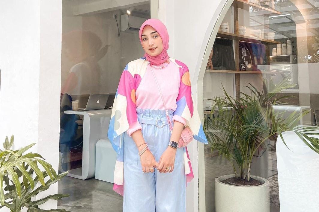 Tips Bergaya Layaknya 'Cewek Kue' untuk Para Hijabers