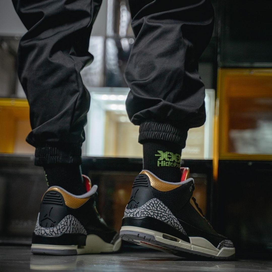 dok. Knowing Kicks