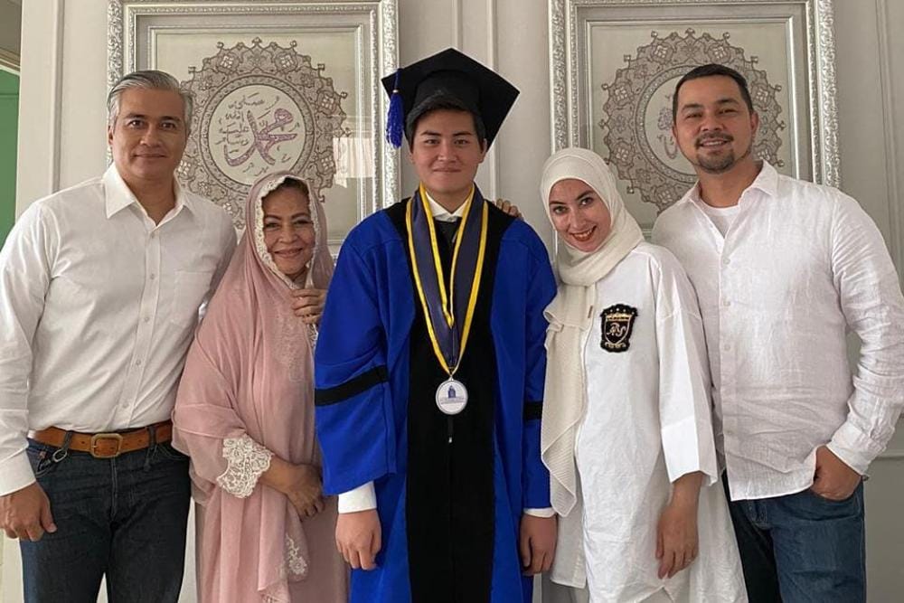 instagram.com/adjiepangestu