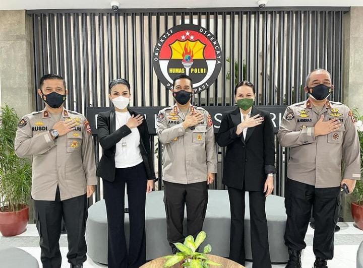 Instagram / Nikita Mirzani