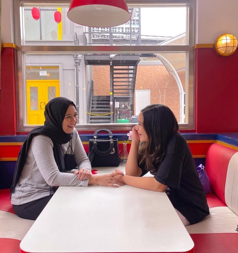 Instagram.com/naisaalifiayuriza