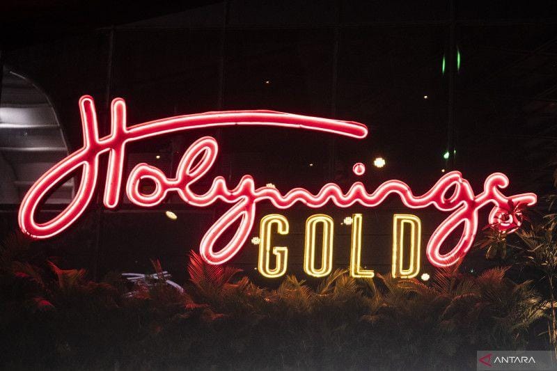 ANTARA FOTO/Muhammad Adimaja/rwa