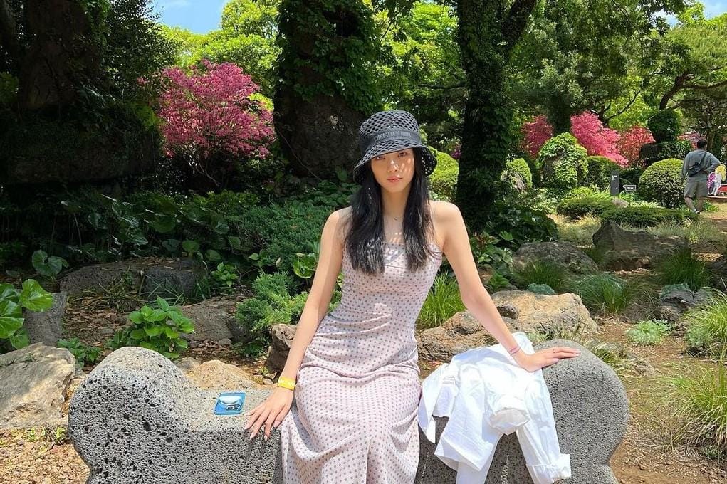 Inspirasi Outfit Menyambut Musim Panas a La K-pop Idol