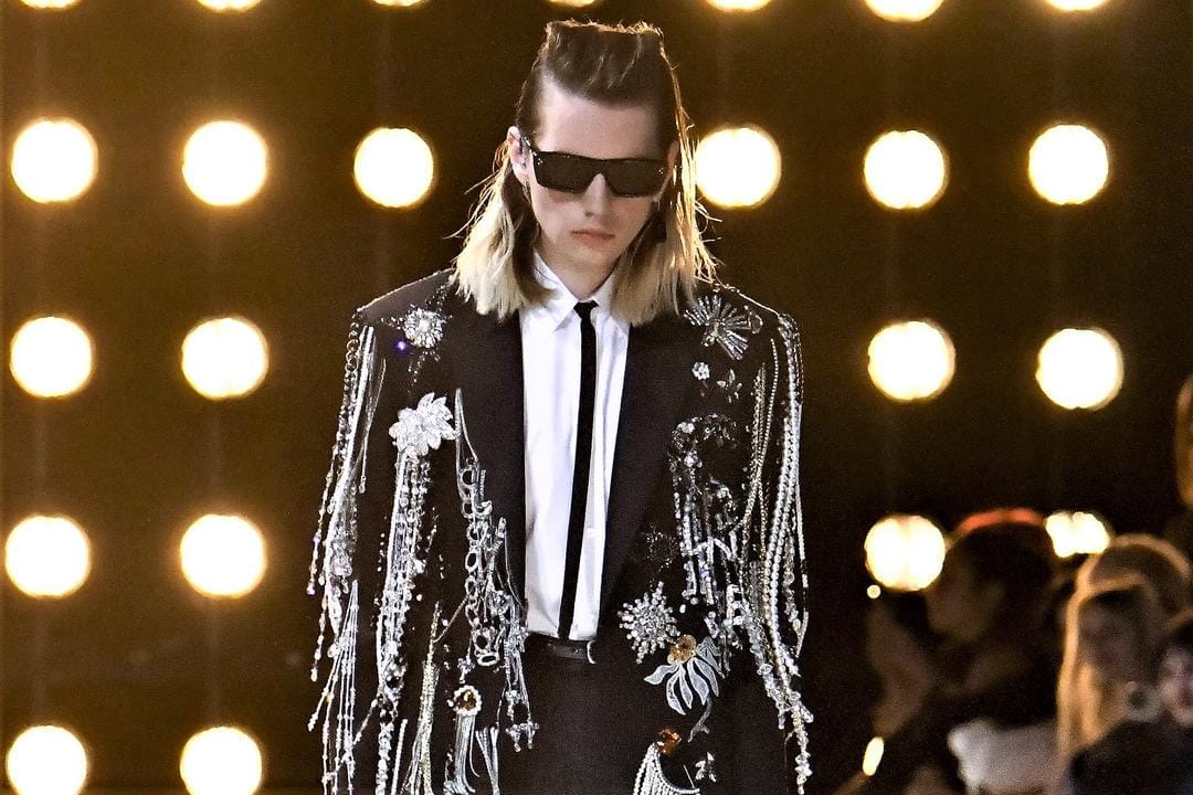 Highlights CELINE Menswear Summer 2023, Tema Edgy hingga Front Row
