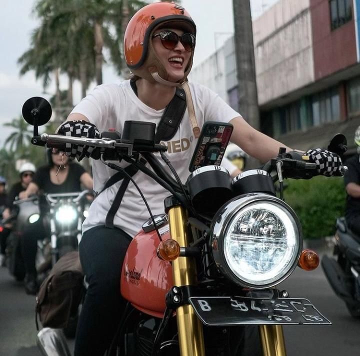 Instagram / Lafina Philipe