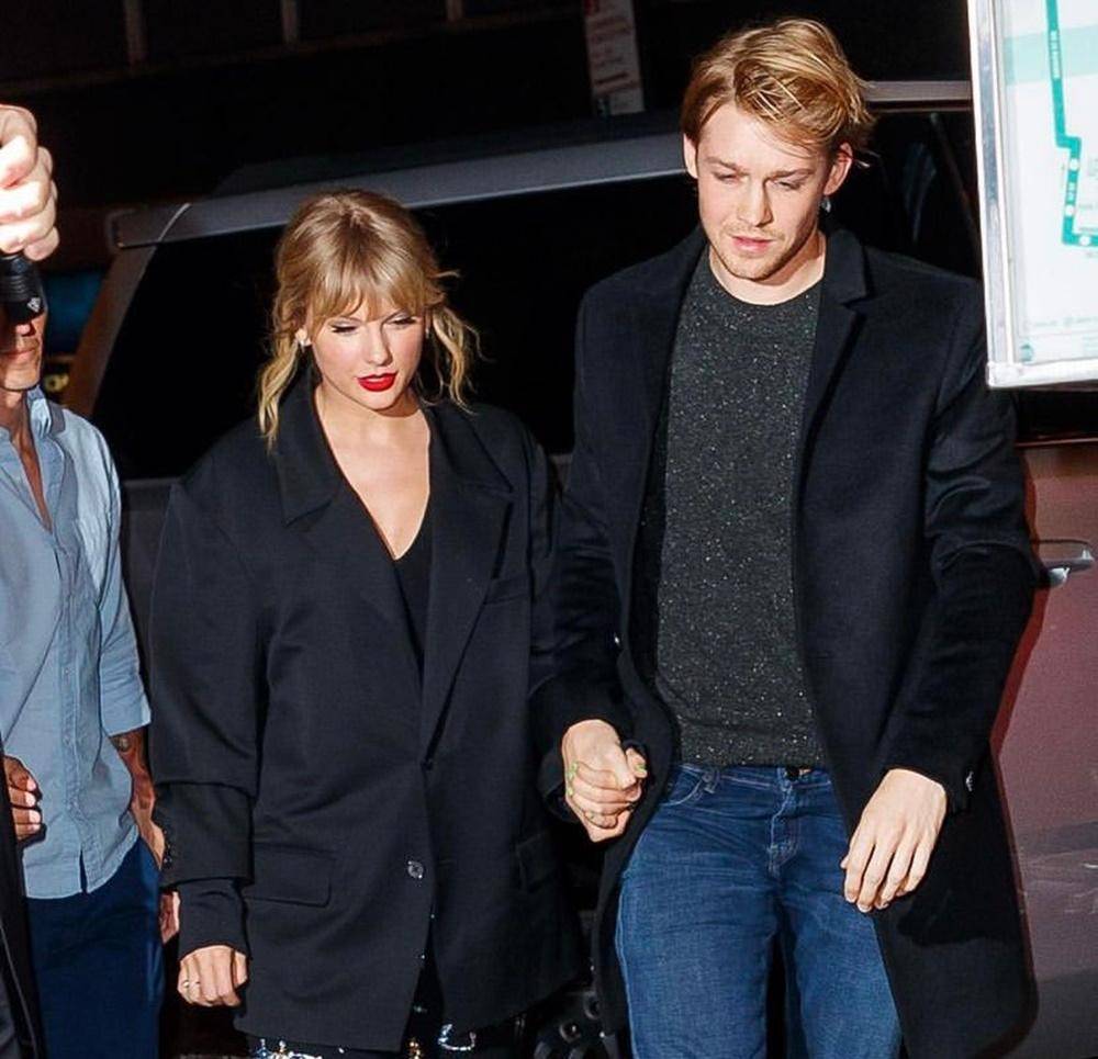 twitter.com/abby_swifty