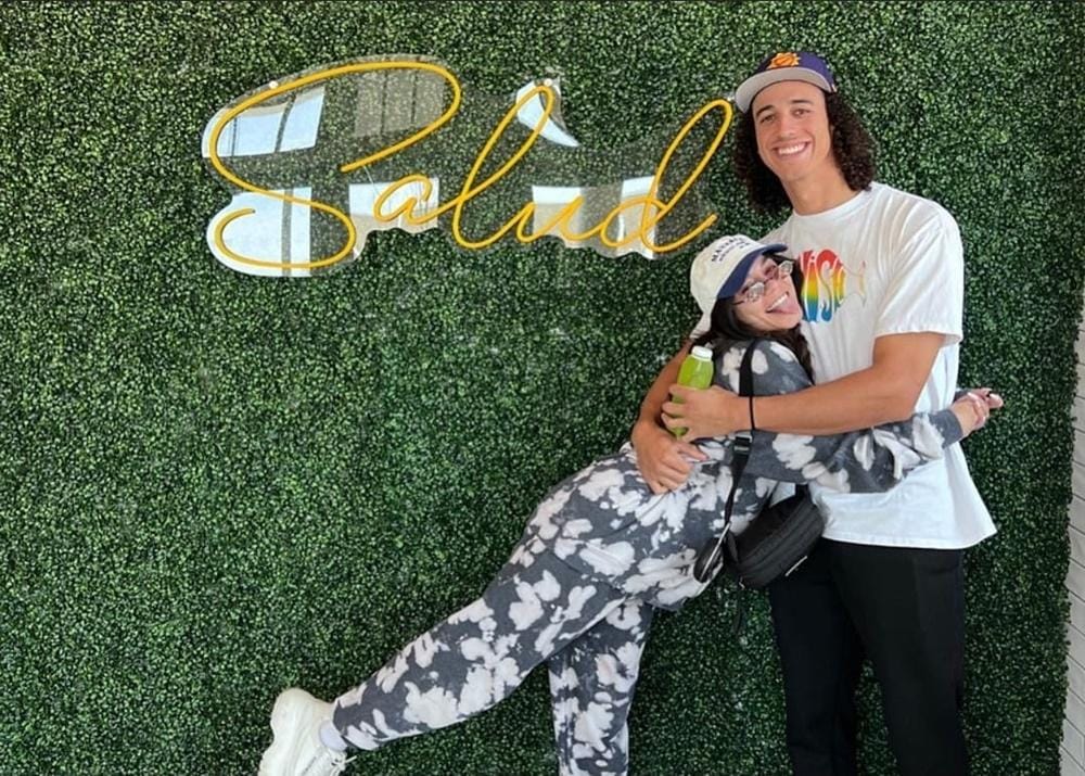 instagram.com/vanessahudgens