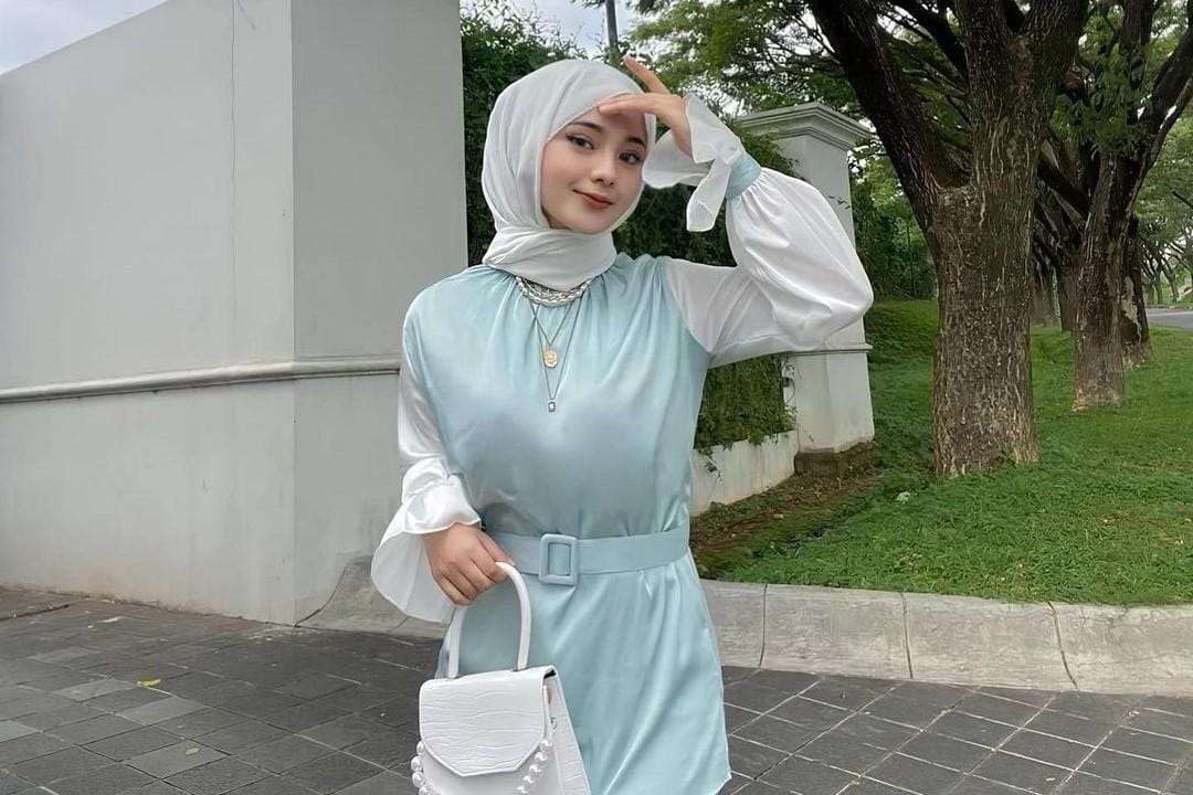 Rekomendasi Model Busana Silk untuk Hijabers Tampil Elegan