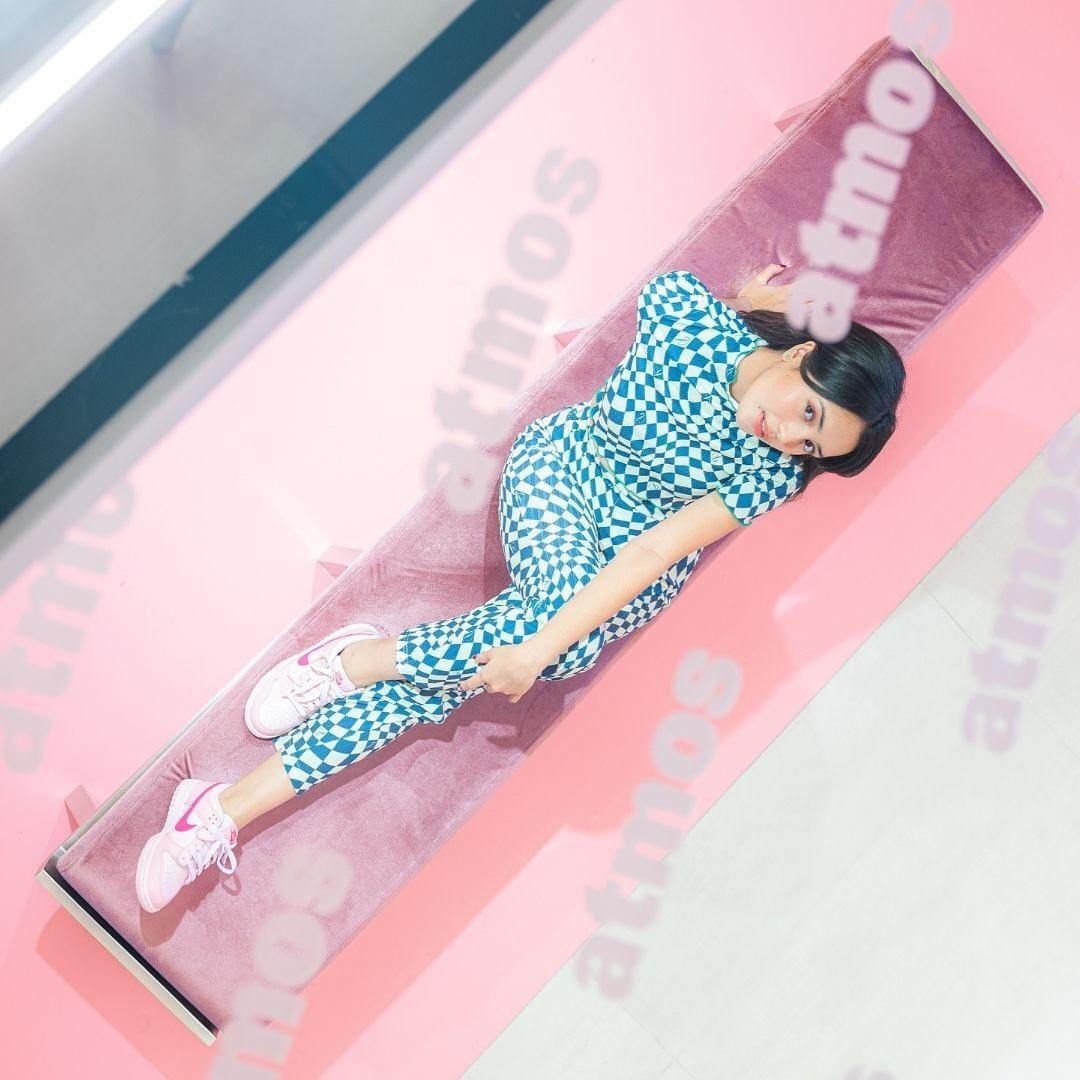 dok. atmos pink