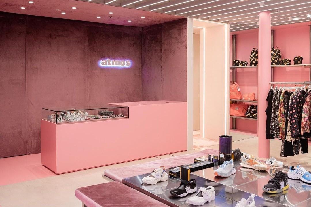 Hadir di Indonesia, atmos pink Punya Dance Floor di Dalam Toko!
