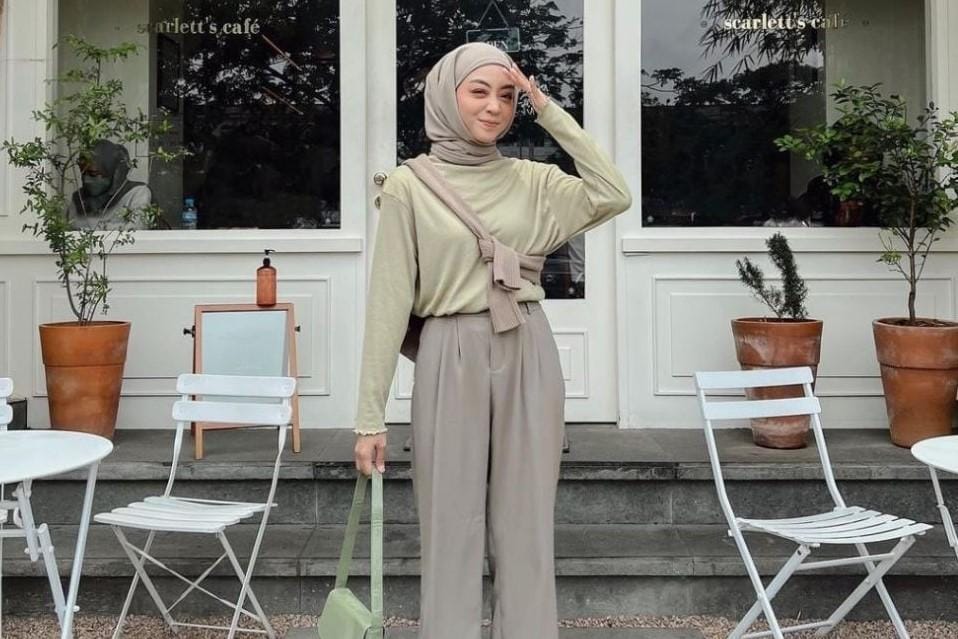 Tips Padu-padan Outfit Hijab Pakai Tema Muted Colors