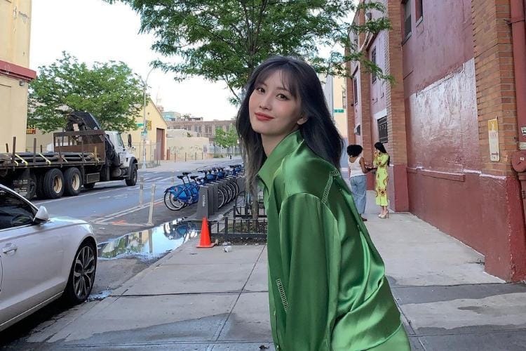 instagram.com/momo