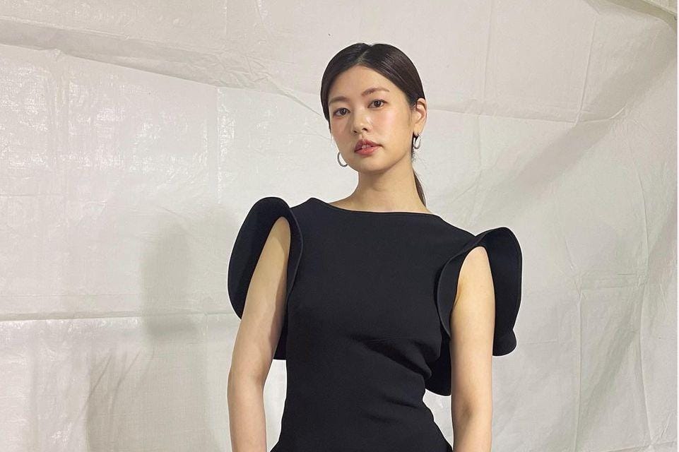 Intip Gaya Asli Jung So Min, Pemeran Mu Deok di Alchemy of Souls