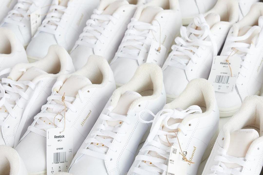 Koleksi JJJJound x Reebok untuk Sneaker Newport Classic Serba Putih