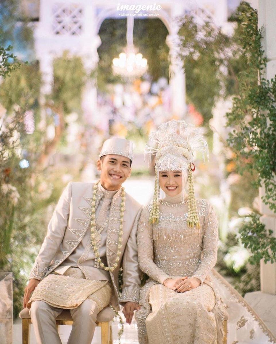 instagram.com/thebridestory