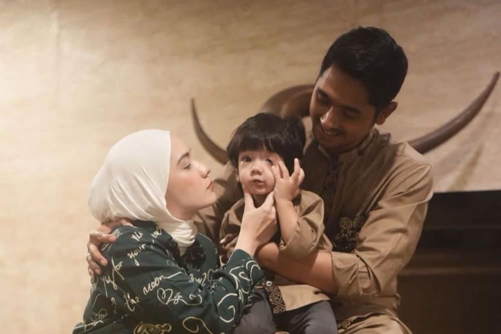 instagram.com/anneofficial1990