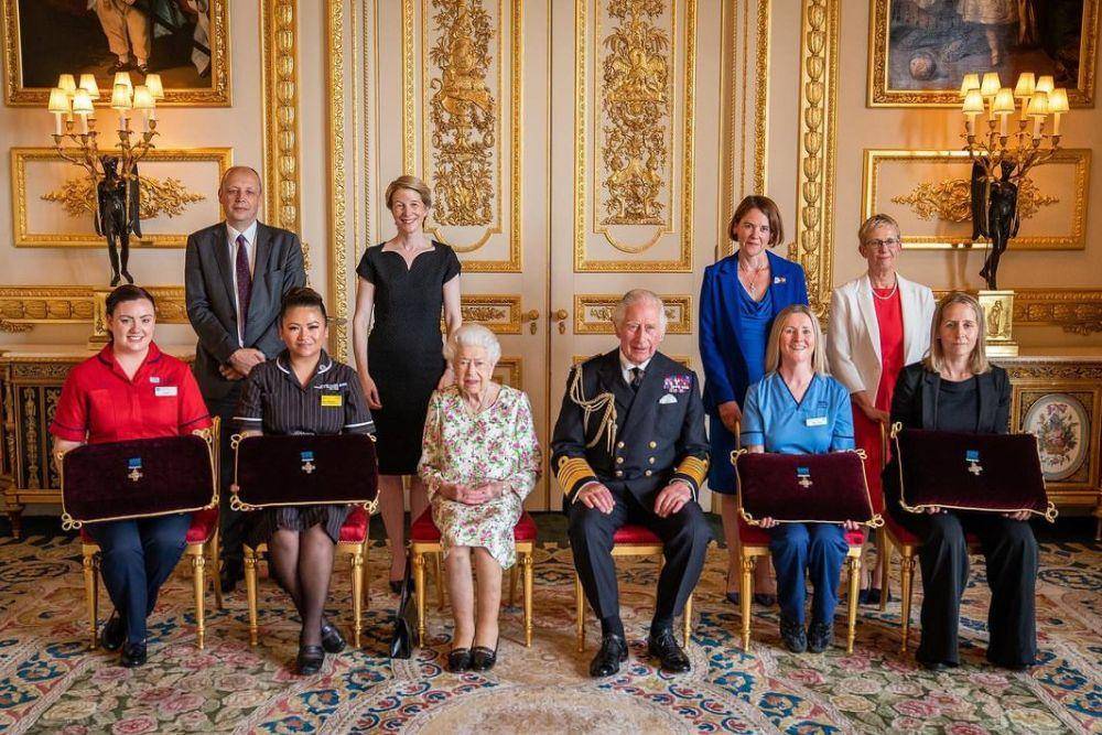 https://www.instagram.com/theroyalfamily/