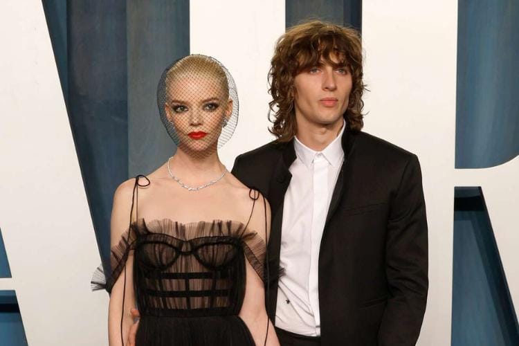 Resmi Menikah, Intip Gaya Terbaik Anya Taylor-Joy dan Malcolm McRae