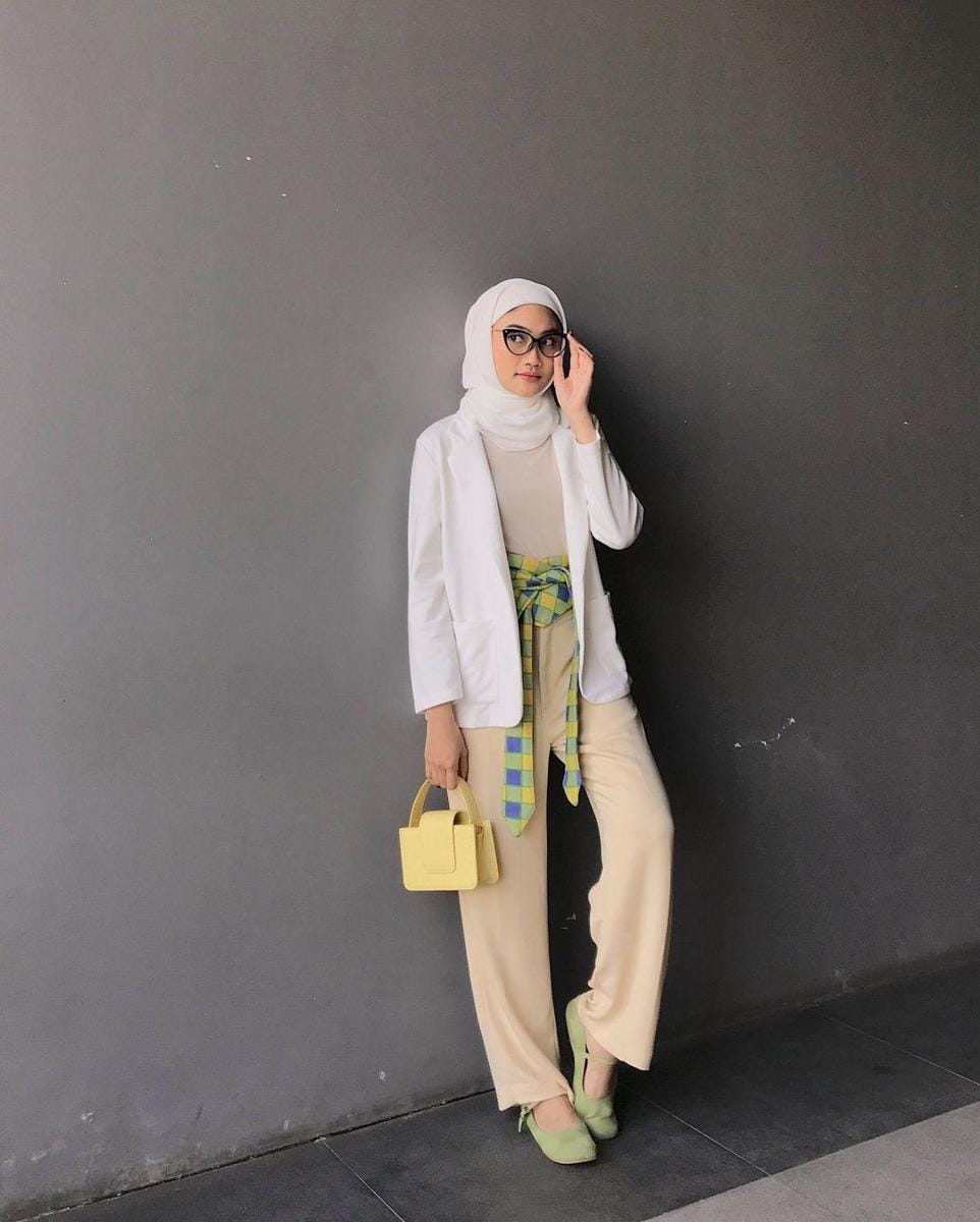 instagram.com/charapril