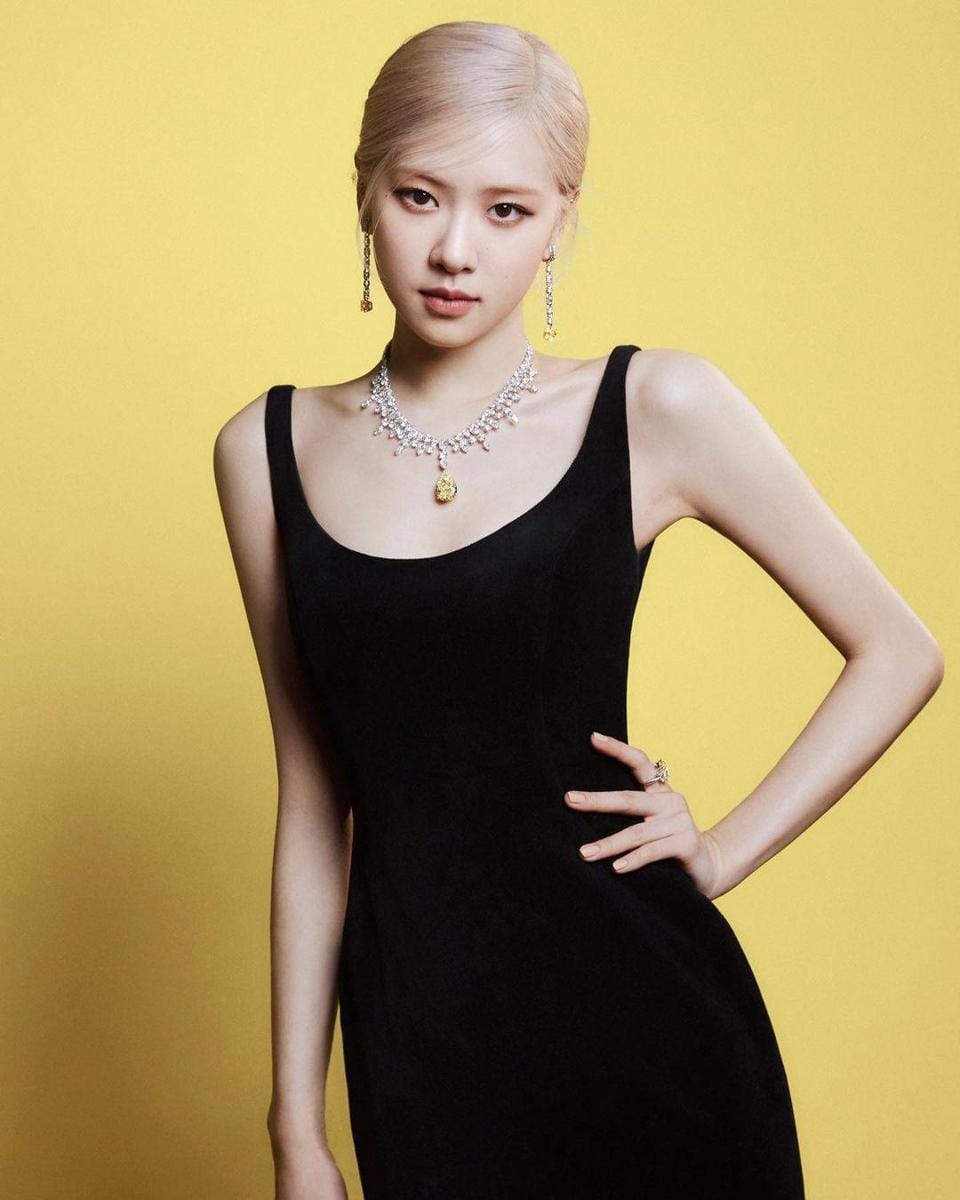 instagram.com/roses_are_rosie