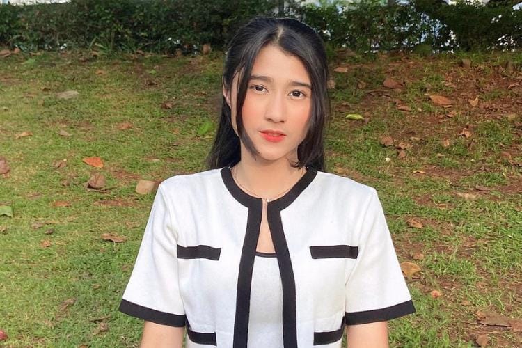 Gaya Para Member JKT48 yang Belum Berusia 17 Tahun