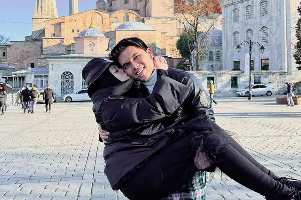 Instagram.com/thariqhalilintar