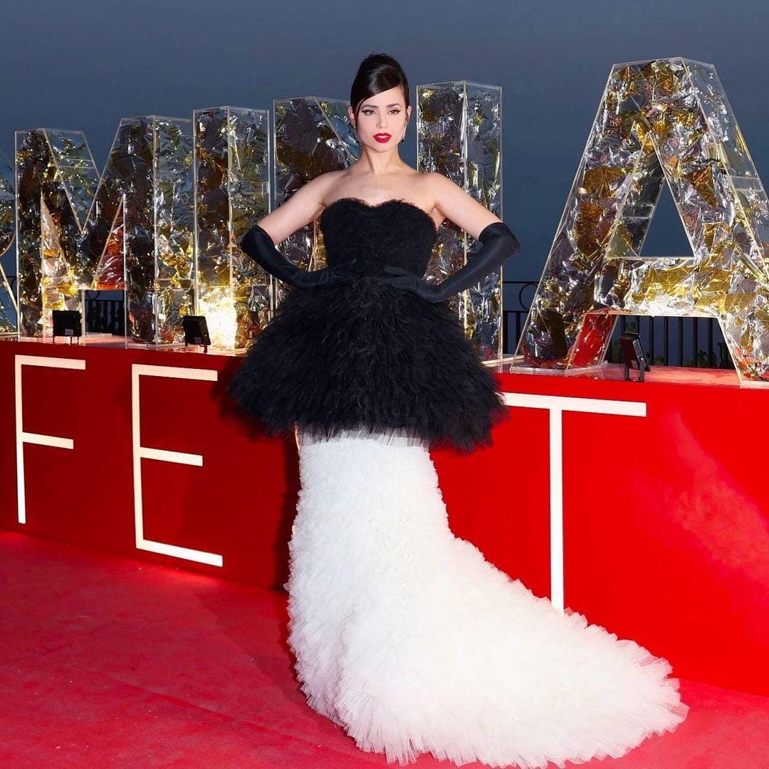 instagram.com/sofiacarson