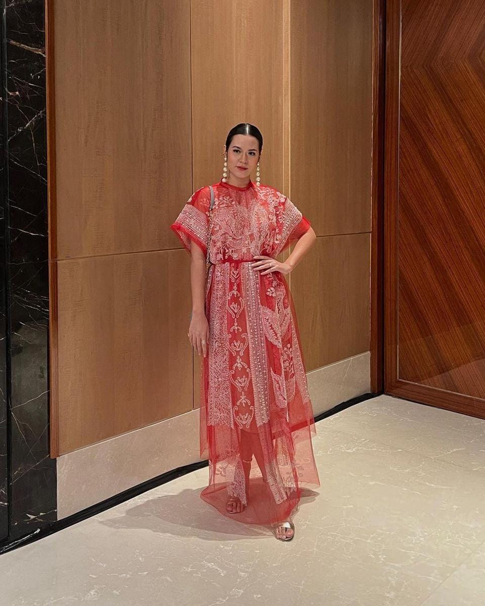 instagram.com/raisa6690