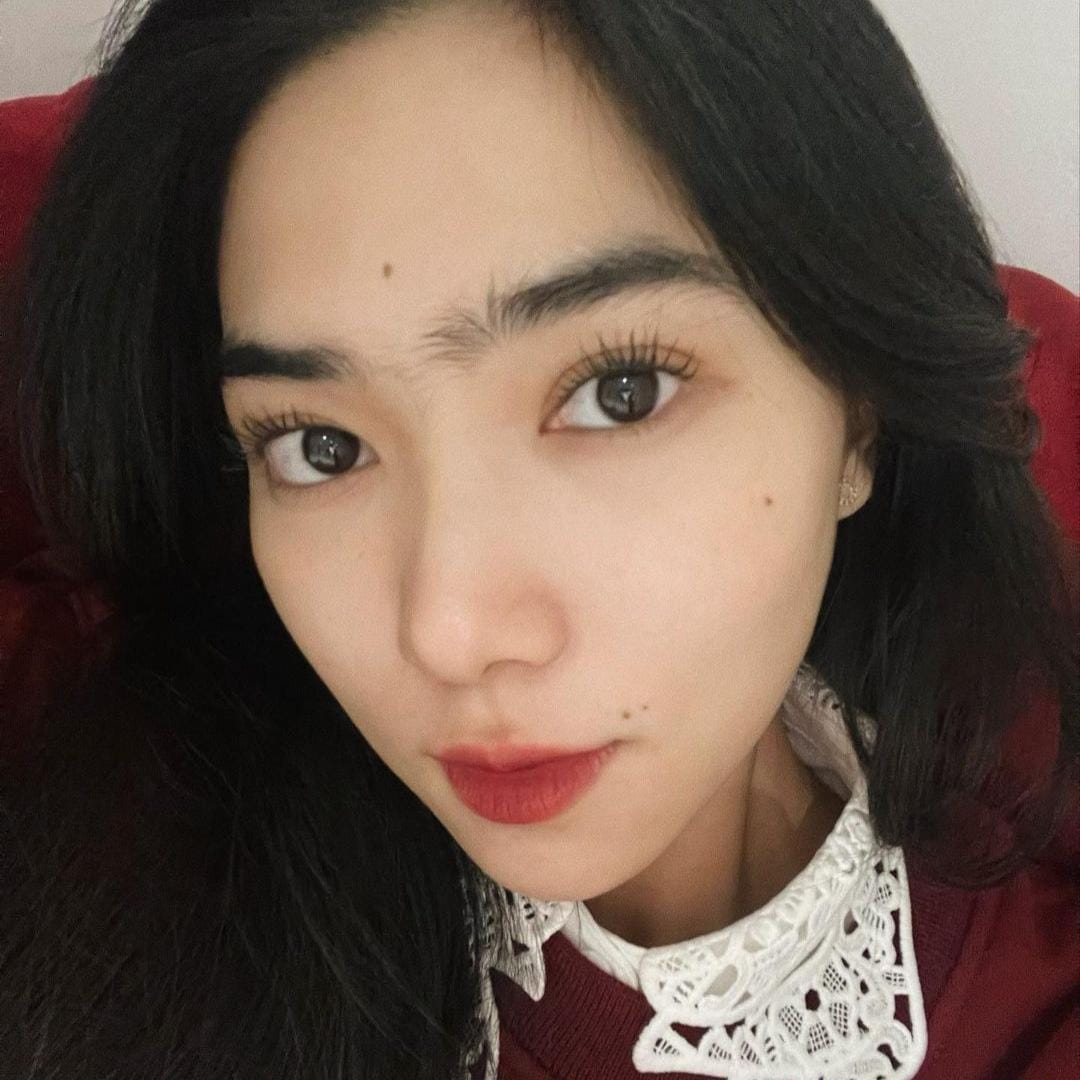 instagram.com/isyanasarasvati