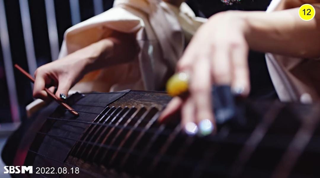 youtube.com/BLACKPINK