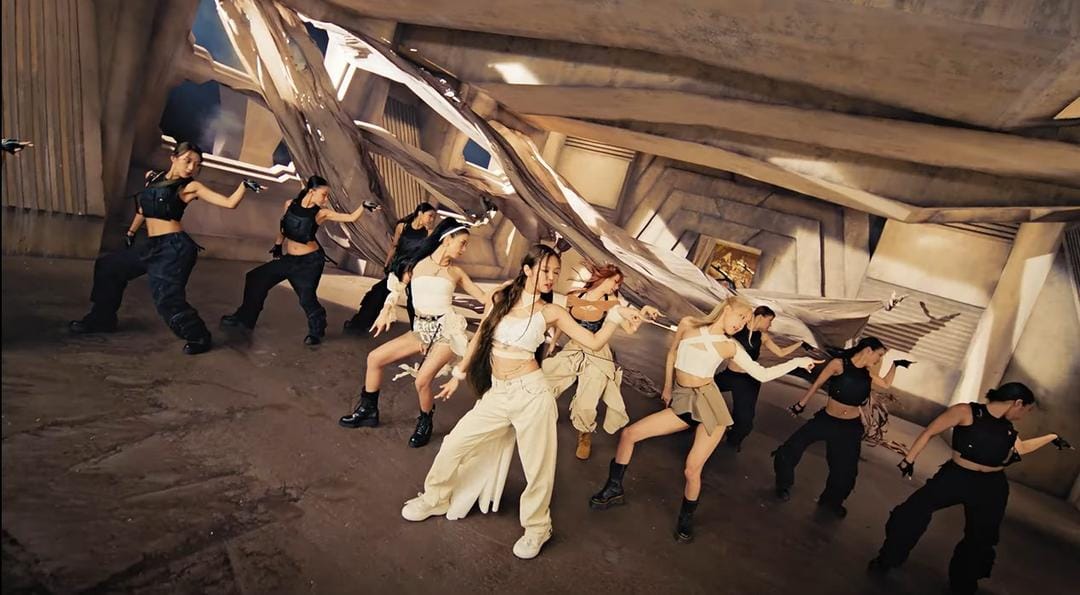 youtube.com/BLACKPINK