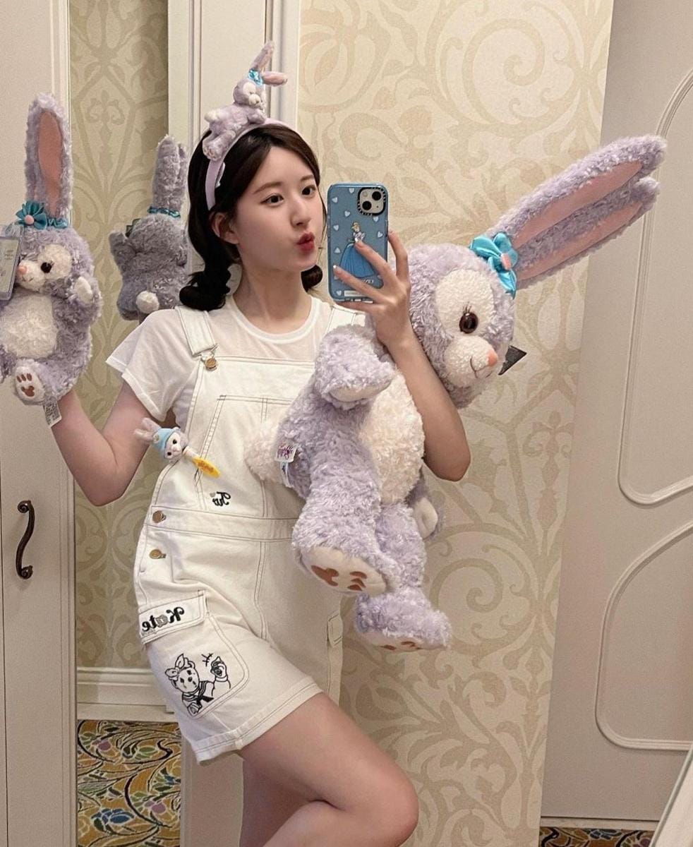 instagram.com/zhaolusi_rosyzhao