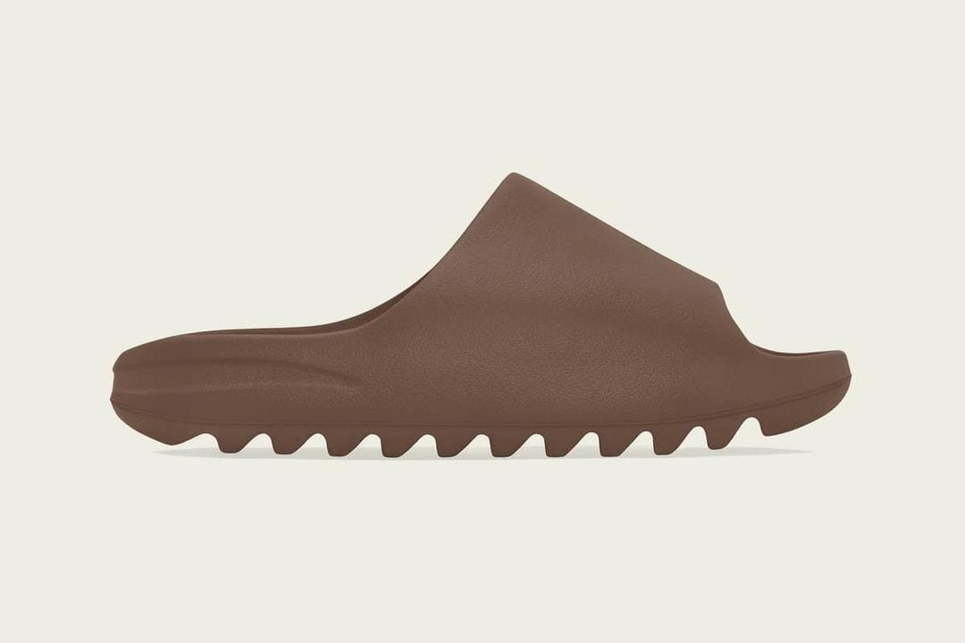 adidas + YEEZY Meluncurkan YEEZY SLIDE Flax