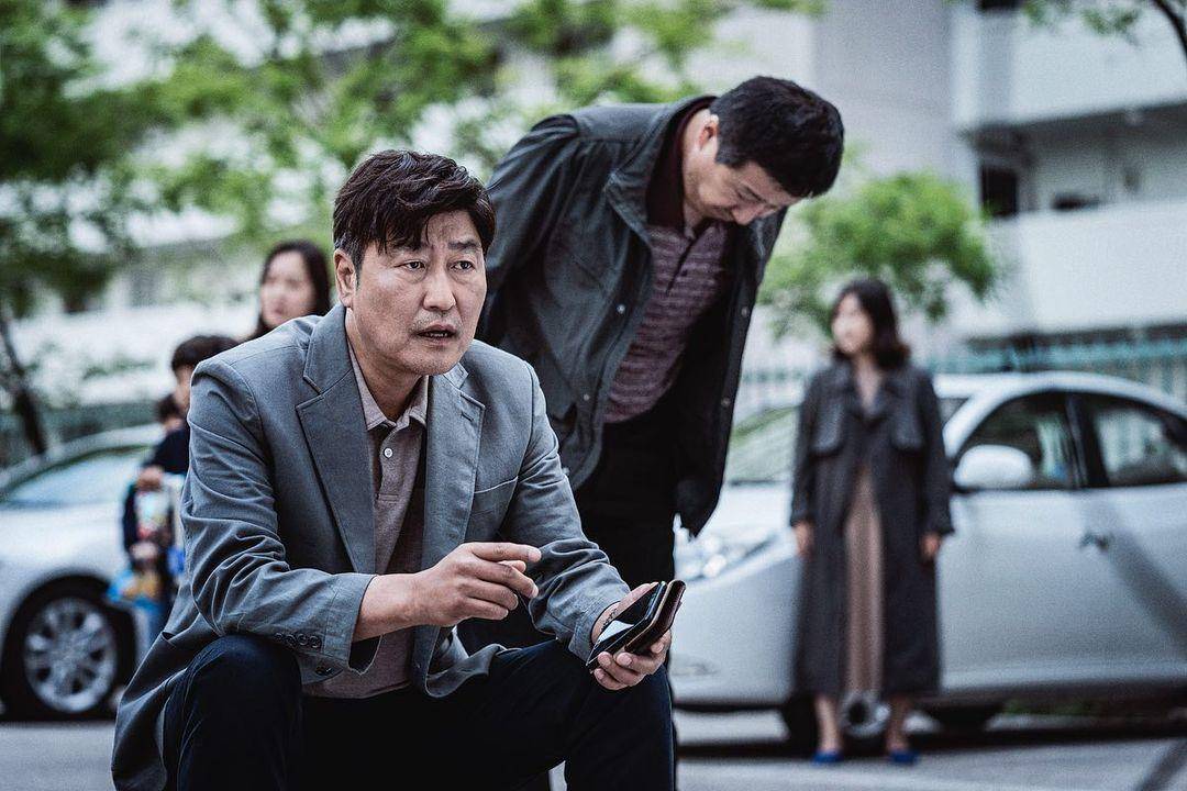 instagram.com/showbox.movie